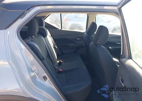 2023 Nissan Kicks Sv Xtronic Cvt z USA, uszkodzony, nr VIN 3N1CP5CV0PL468890